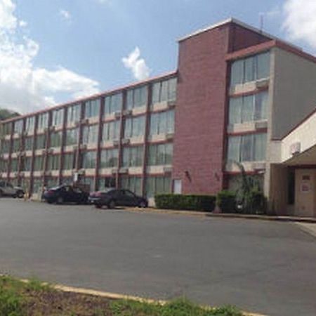 Days Inn Истон Экстерьер фото