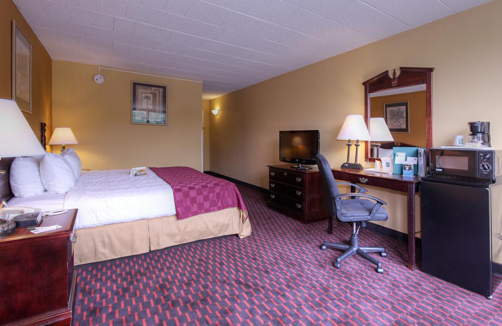 Days Inn Истон Номер фото