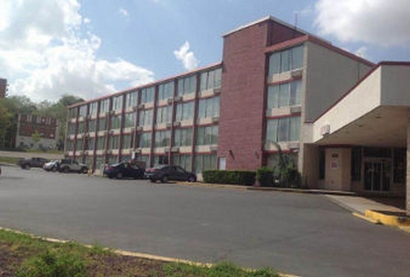 Days Inn Истон Экстерьер фото