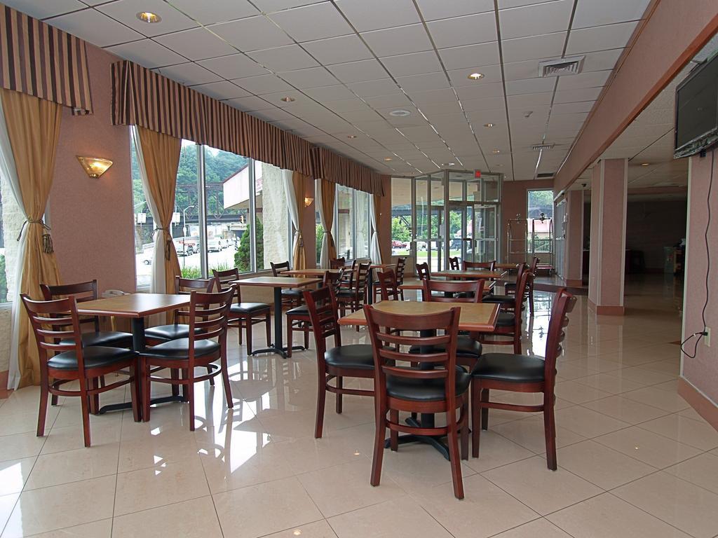 Days Inn Истон Ресторан фото